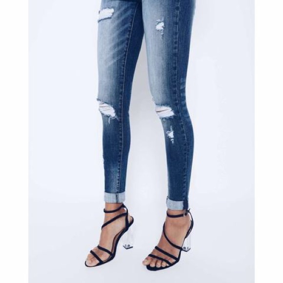 WHOLESALE - Distressed Jeans - Picture 7 of 8
